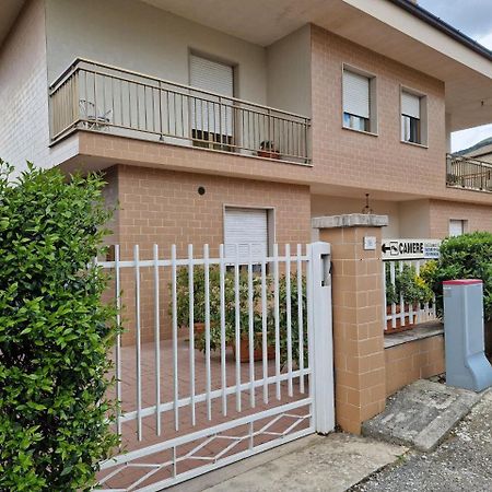 Affittacamere Via Carducci Gubbio Exterior foto